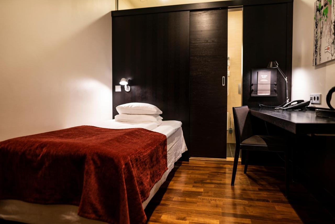 Single Room without Window,1278374455:JPEG